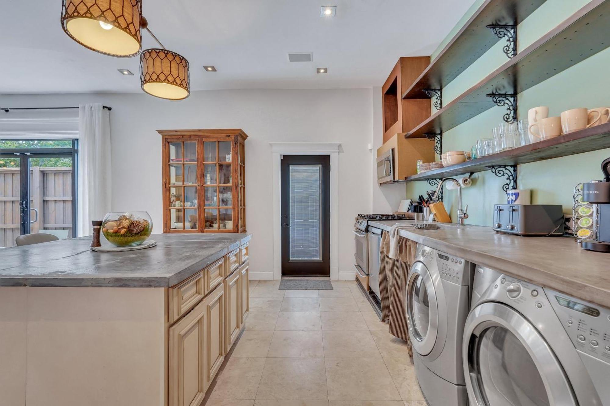 فيلا The Lincoln Loft, Near Forsyth Park With Free Parking سافانا المظهر الخارجي الصورة