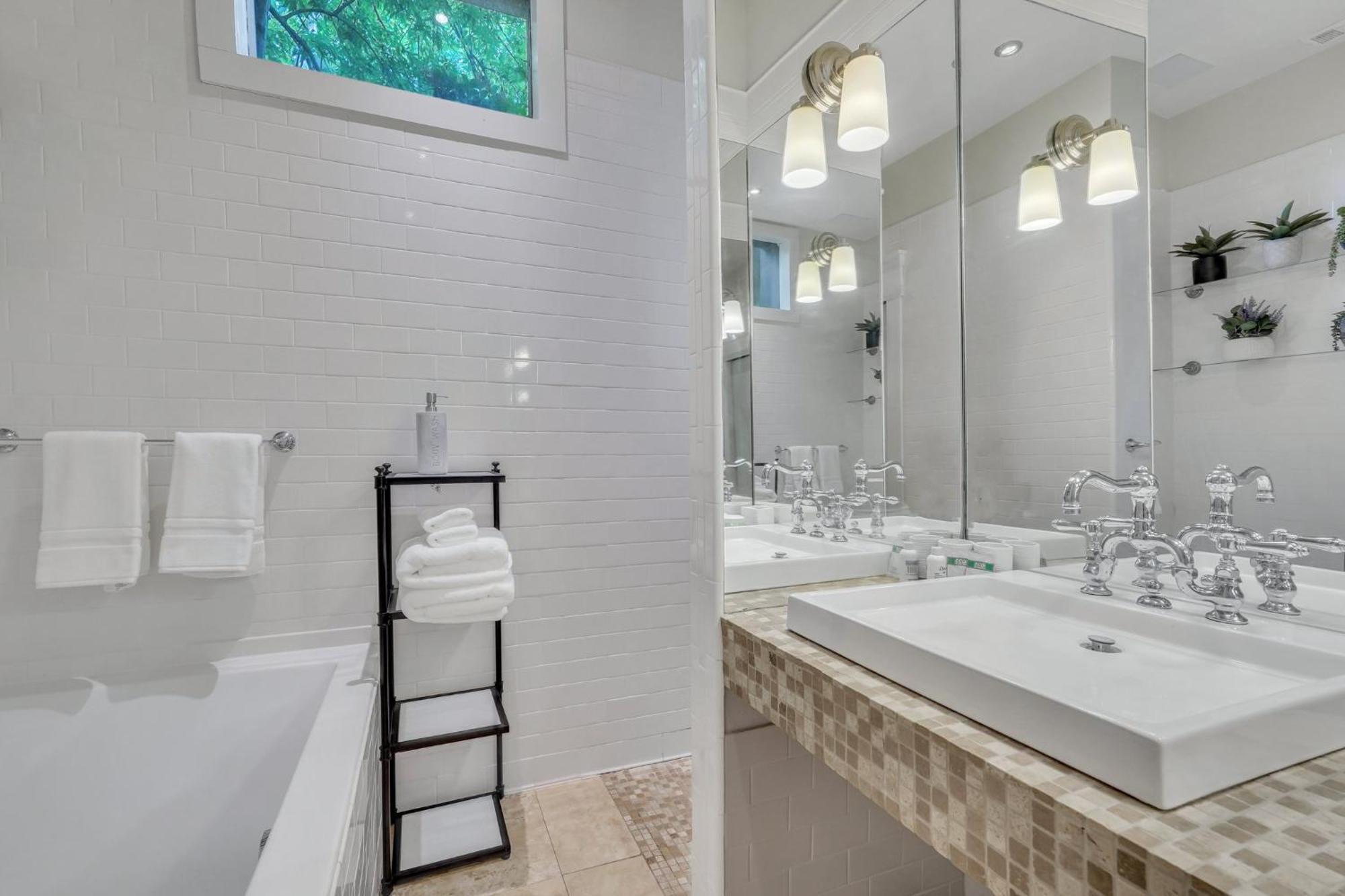 فيلا The Lincoln Loft, Near Forsyth Park With Free Parking سافانا المظهر الخارجي الصورة