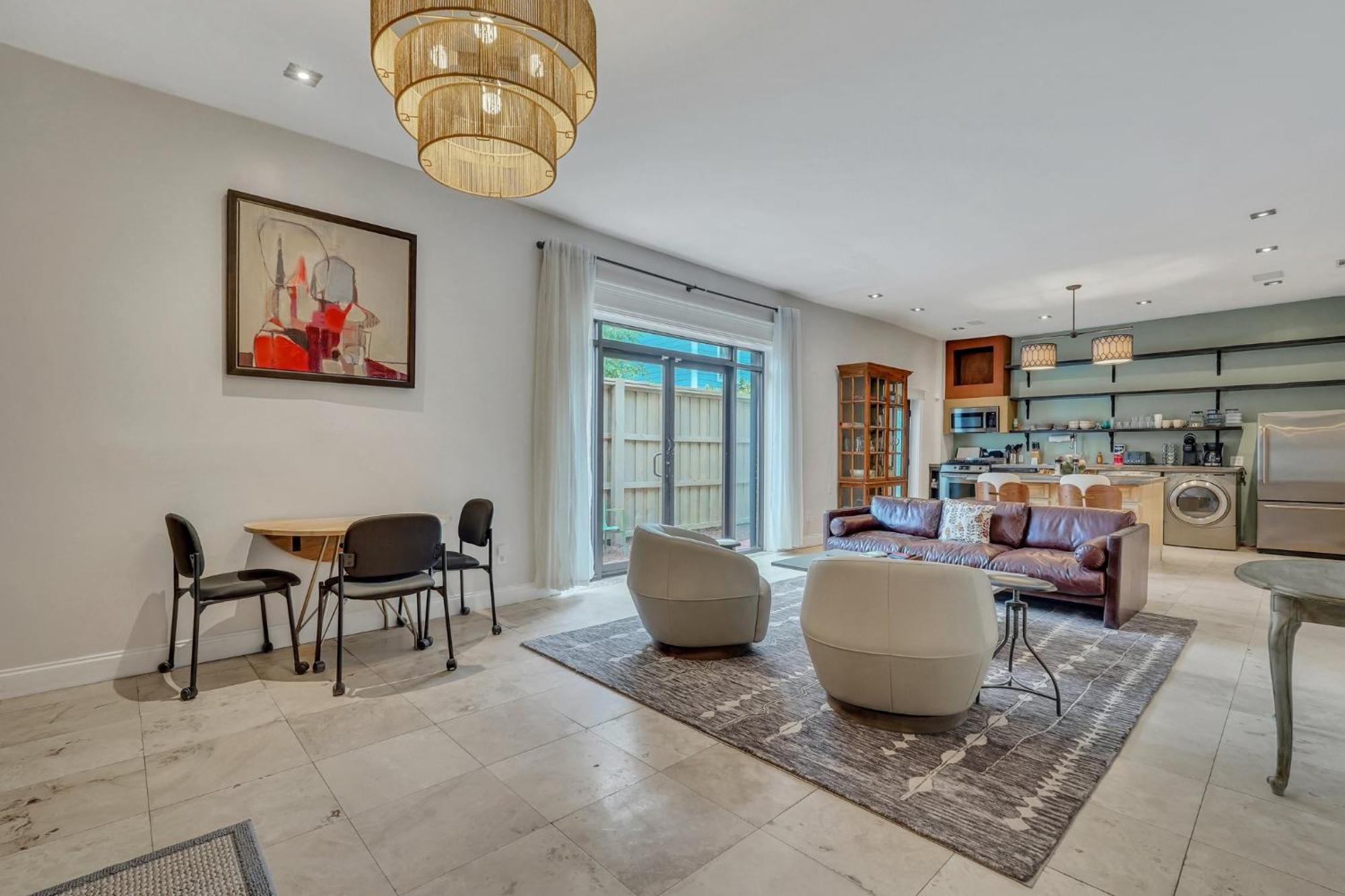 فيلا The Lincoln Loft, Near Forsyth Park With Free Parking سافانا المظهر الخارجي الصورة