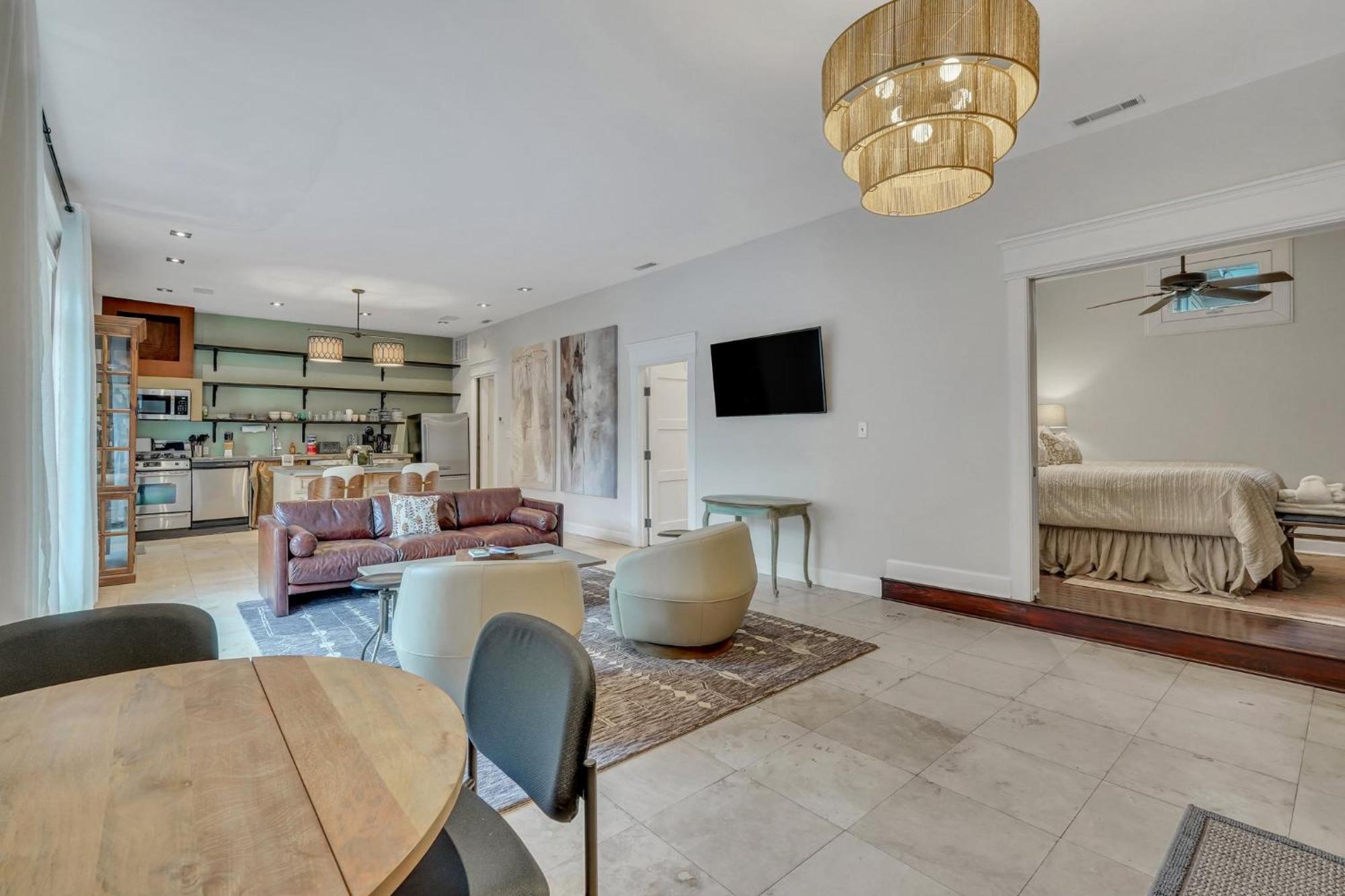 فيلا The Lincoln Loft, Near Forsyth Park With Free Parking سافانا المظهر الخارجي الصورة